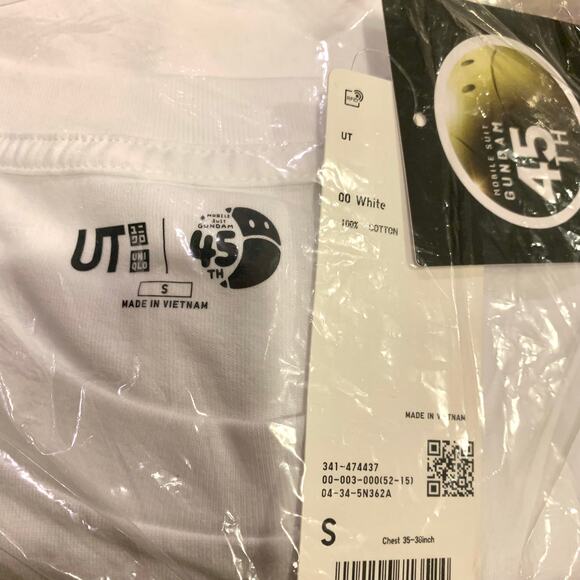 Uniqlo Mobile Suit GUNDAM 45th Anniversary UT Graphic T-Shirt in White Unisex - Picture 14 of 14